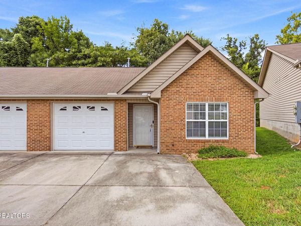 3507 Valley Stream Way, Knoxville, TN 37917
