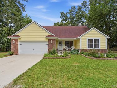 10557 Monticello Road, Hamburg Township, Mi 48169