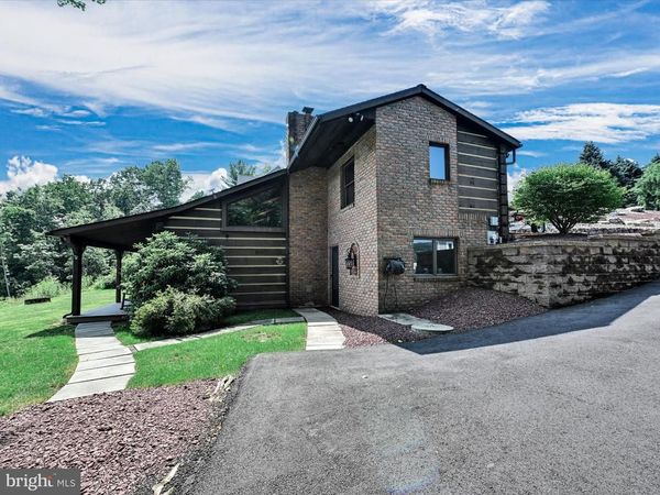 662 APACHE COVE , AUBURN, PA 17922
