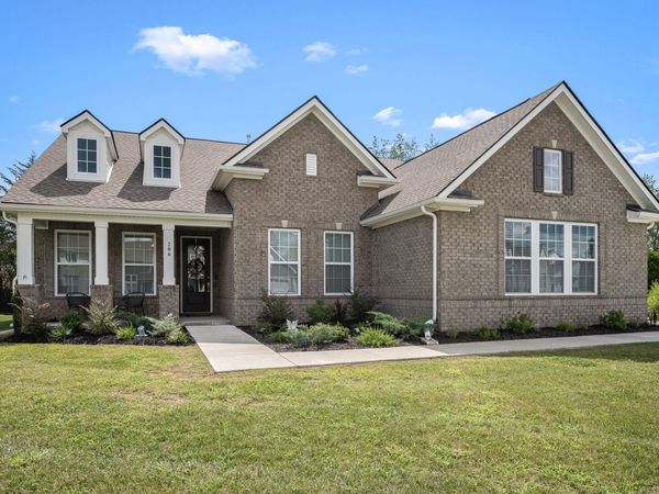 206 Veneto Dr , Murfreesboro, TN 37128