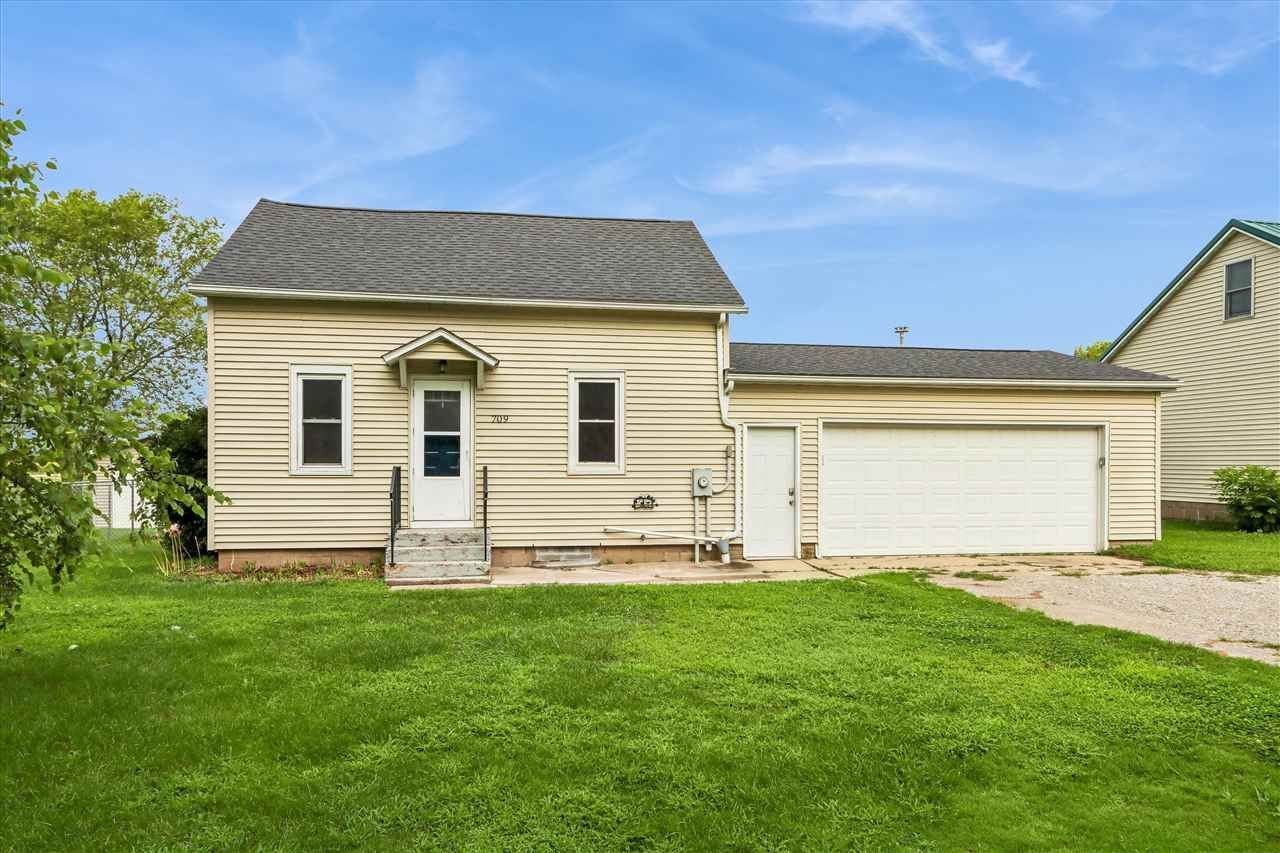 709 12th Avenue, High Amana, IA 52203 Main Photo