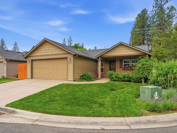 702 S Edgerton Ln, Spokane Valley, WA 99212