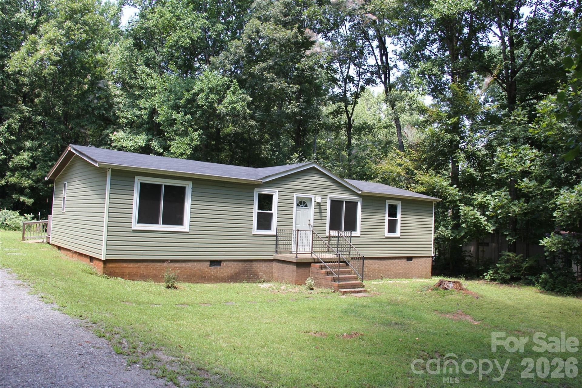177 Hallmark Estates Drive, Statesville, NC 28625 Main Photo