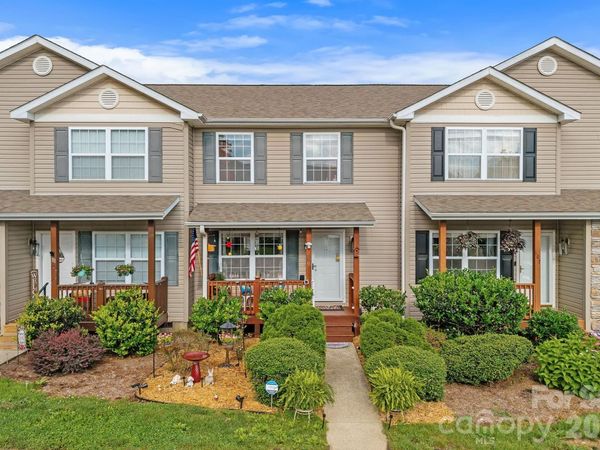 109 Loch Haven Road, Swannanoa, NC 28778