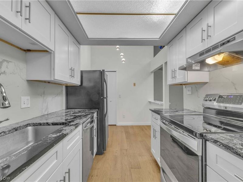 2999 S Bay Drive, Unit F8, Westlake, OH 44145 Photo 10