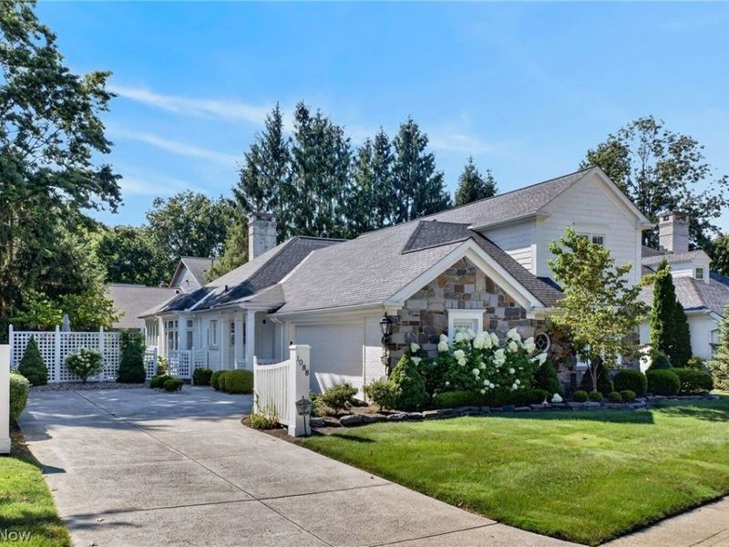 1088 Clubside Drive, Westlake, OH 44145 Photo 2