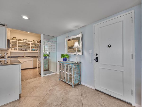 2600 N FLAGLER Drive, Unit 3, West Palm Beach, FL 33407