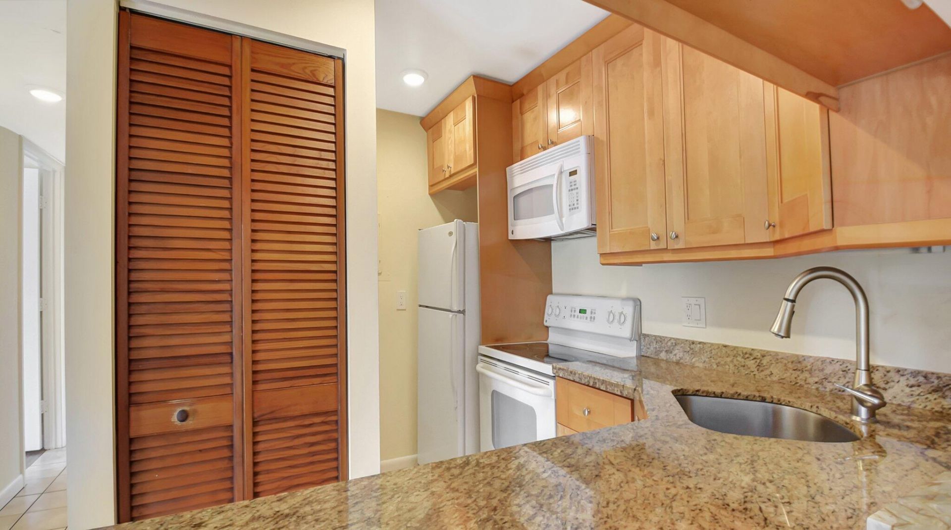 616 Sea Pine Way, Unit C2, Greenacres, FL 33415 Photo