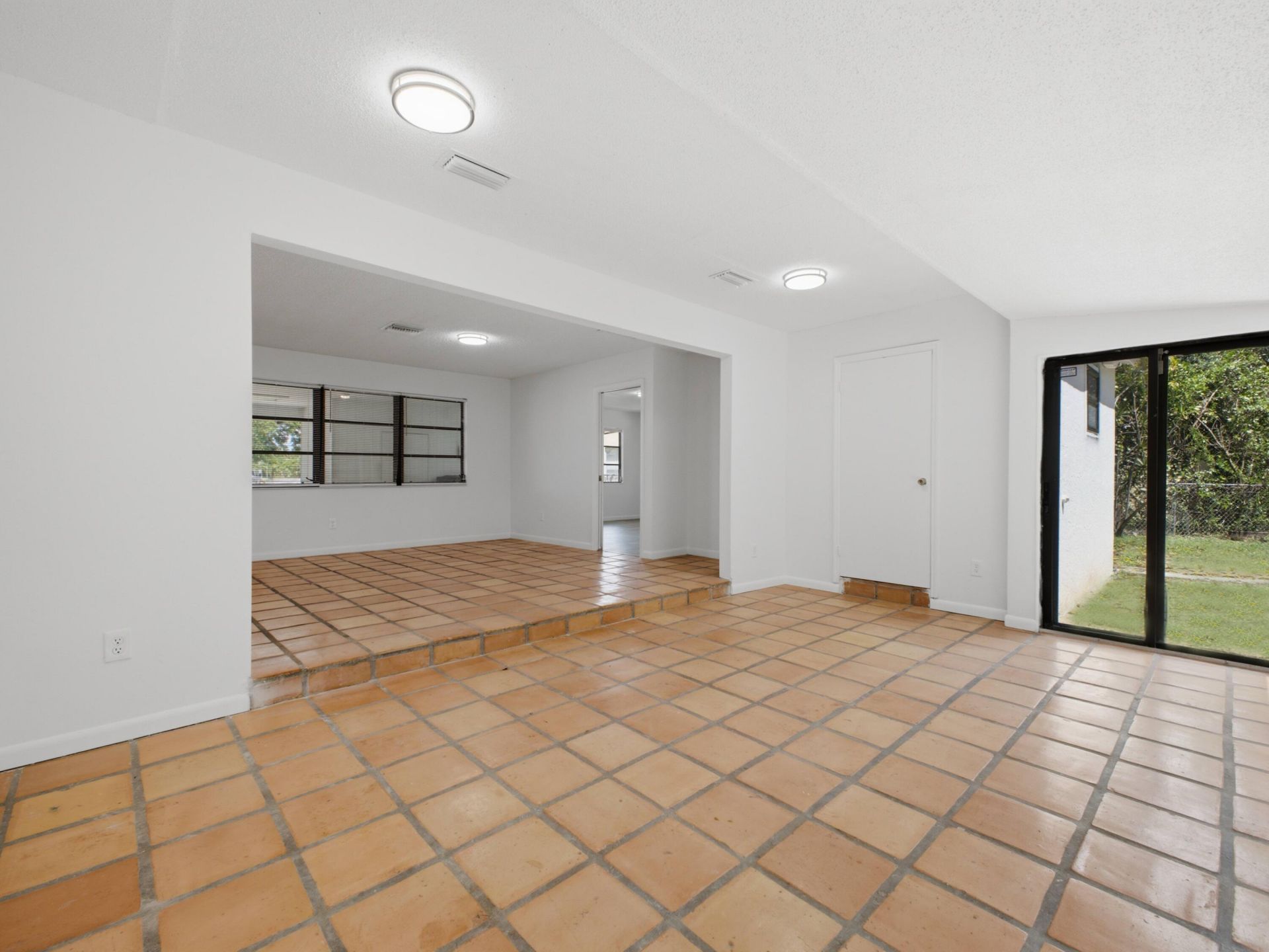 6700 Forest Court, West Palm Beach, FL 33405 Photo