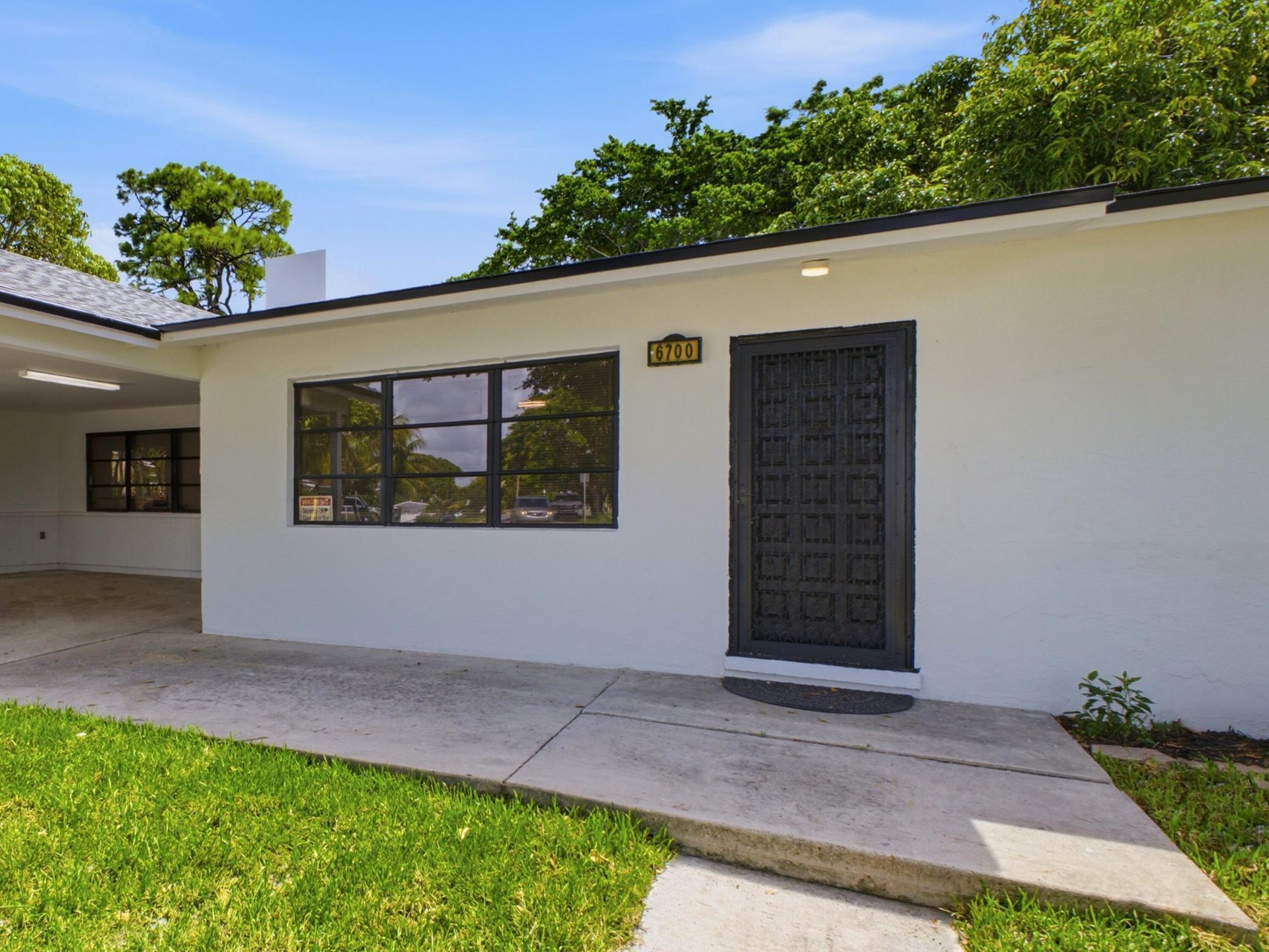 6700 Forest Court, West Palm Beach, FL 33405 Photo