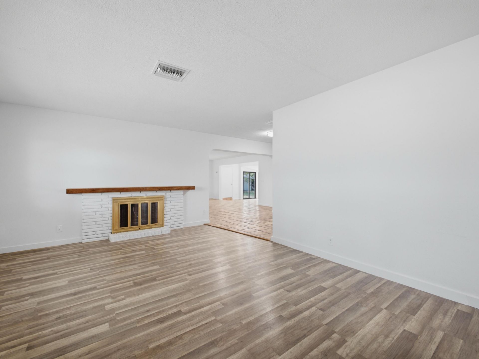 6700 Forest Court, West Palm Beach, FL 33405 Photo