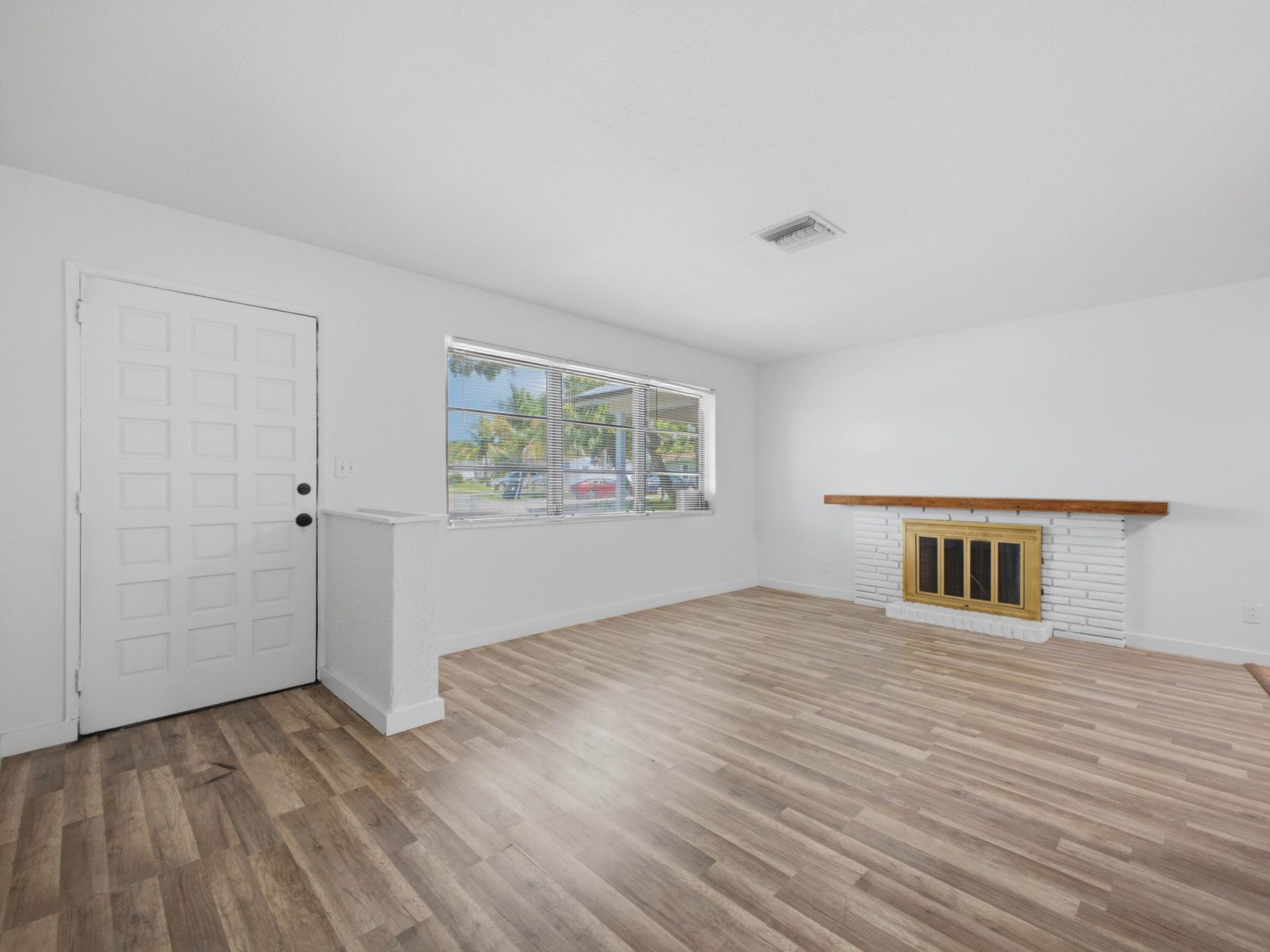 6700 Forest Court, West Palm Beach, FL 33405 Photo