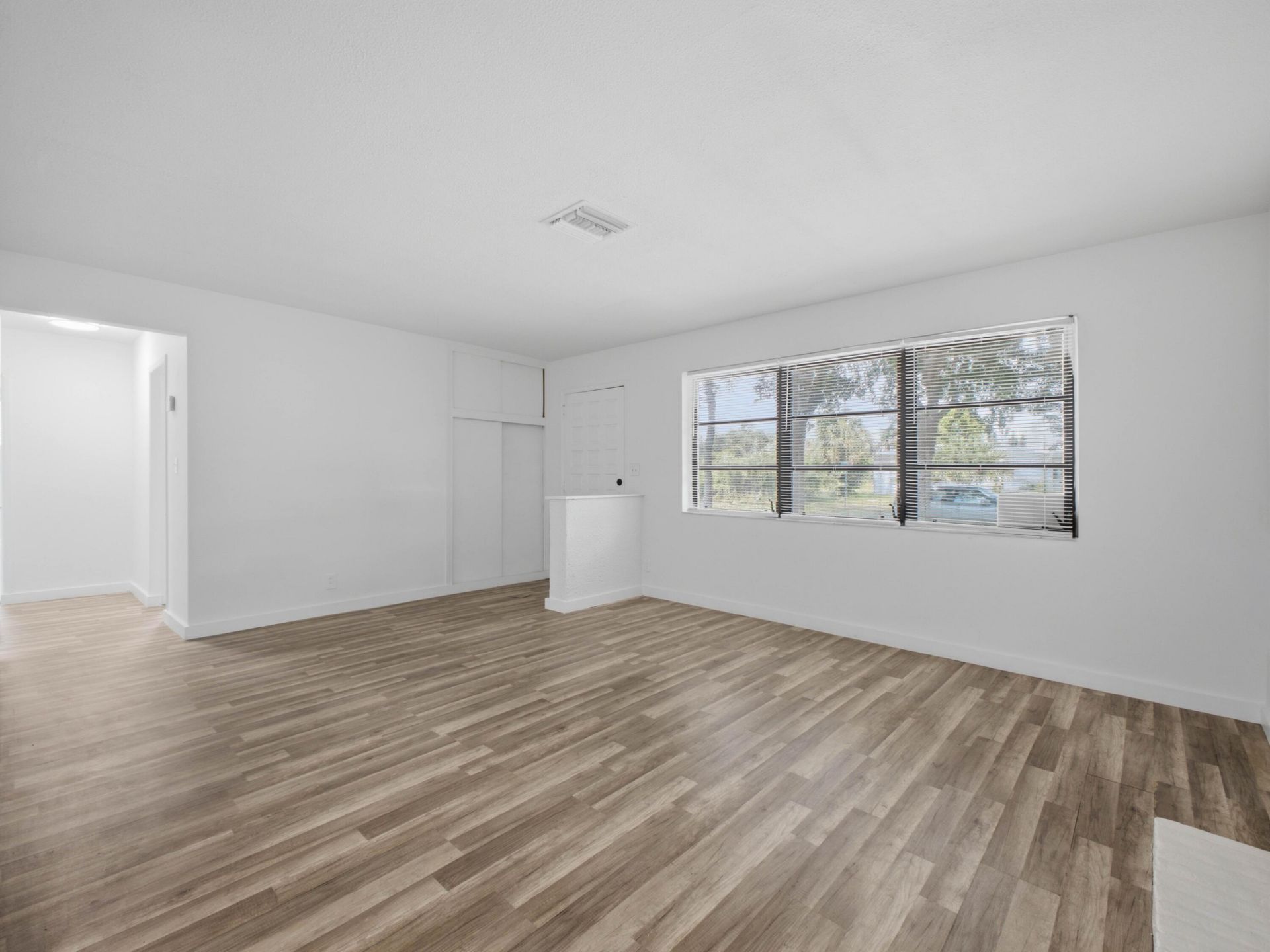 6700 Forest Court, West Palm Beach, FL 33405 Photo