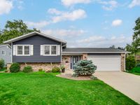 2921 Brentwood Court, Woodridge, IL 60517 primary photo