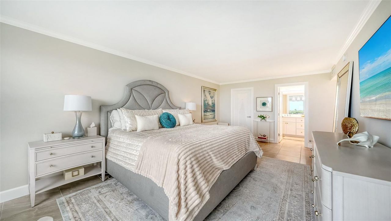 2425 Gulf Of Mexico Drive, Unit 1B, Longboat Key, FL 34228 Photo