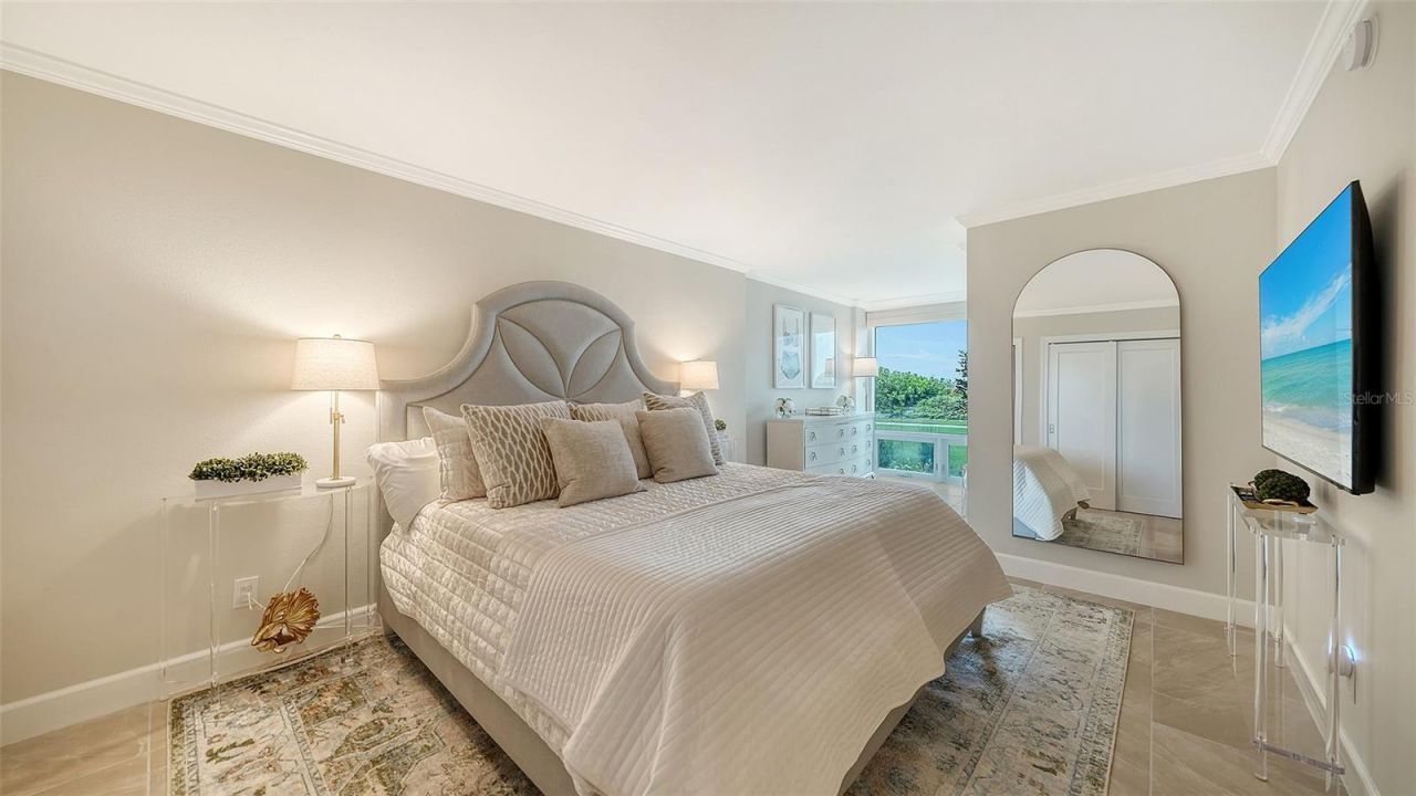 2425 Gulf Of Mexico Drive, Unit 1B, Longboat Key, FL 34228 Photo