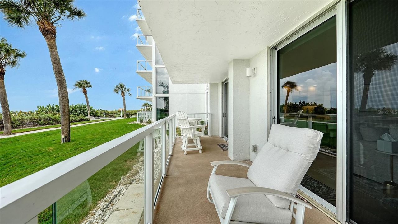 2425 Gulf Of Mexico Drive, Unit 1B, Longboat Key, FL 34228 Photo