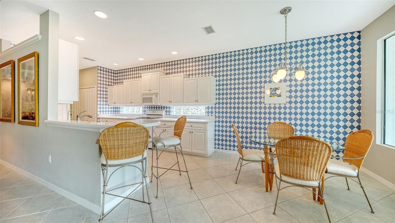 8224 Nice Way, Sarasota, FL 34238 Photo