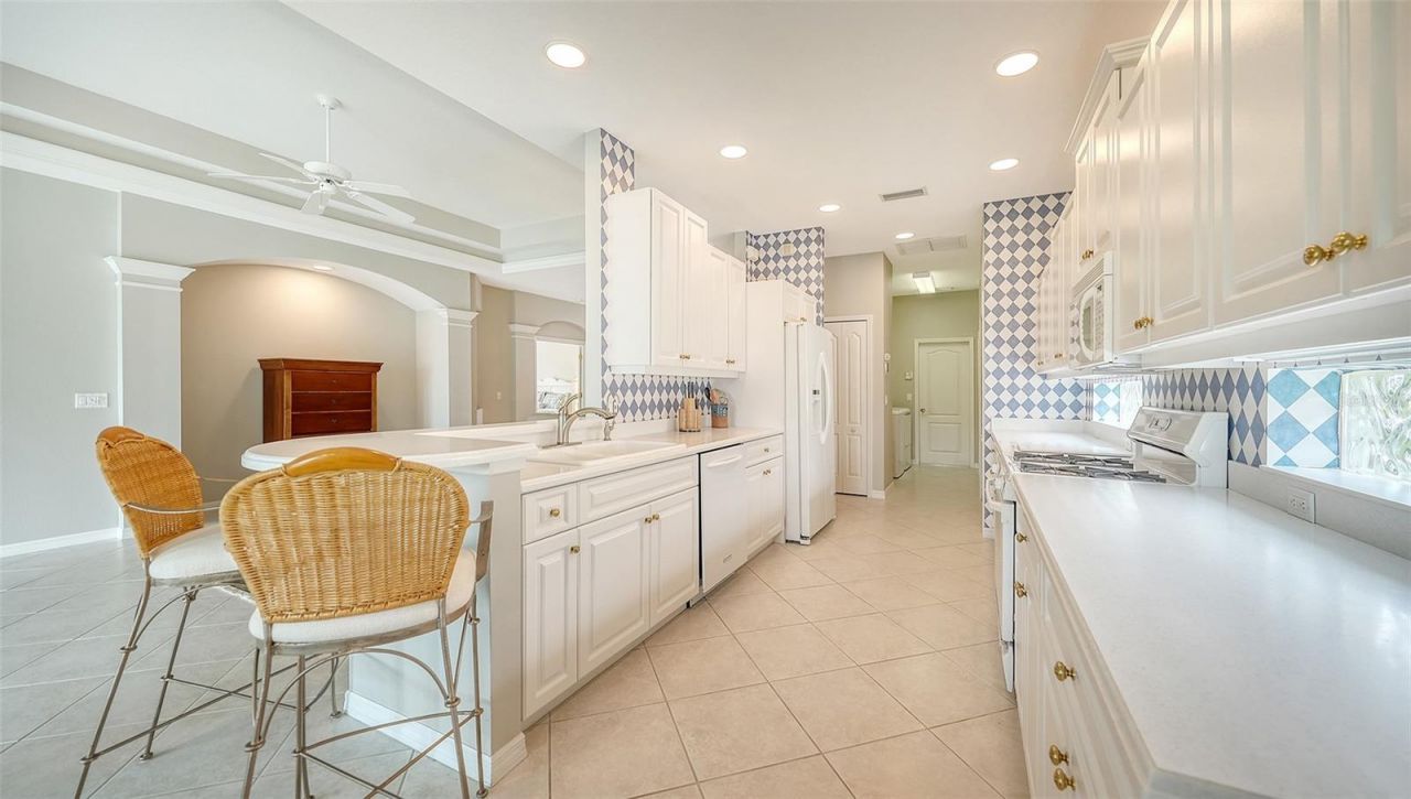 8224 Nice Way, Sarasota, FL 34238 Photo