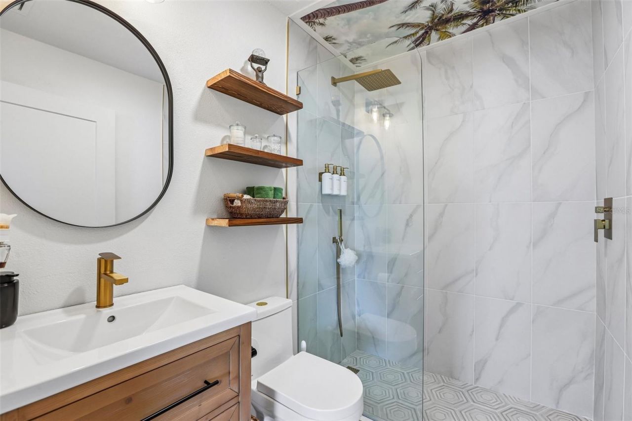 472 36th Avenue N, Saint Petersburg, FL 33704 Photo