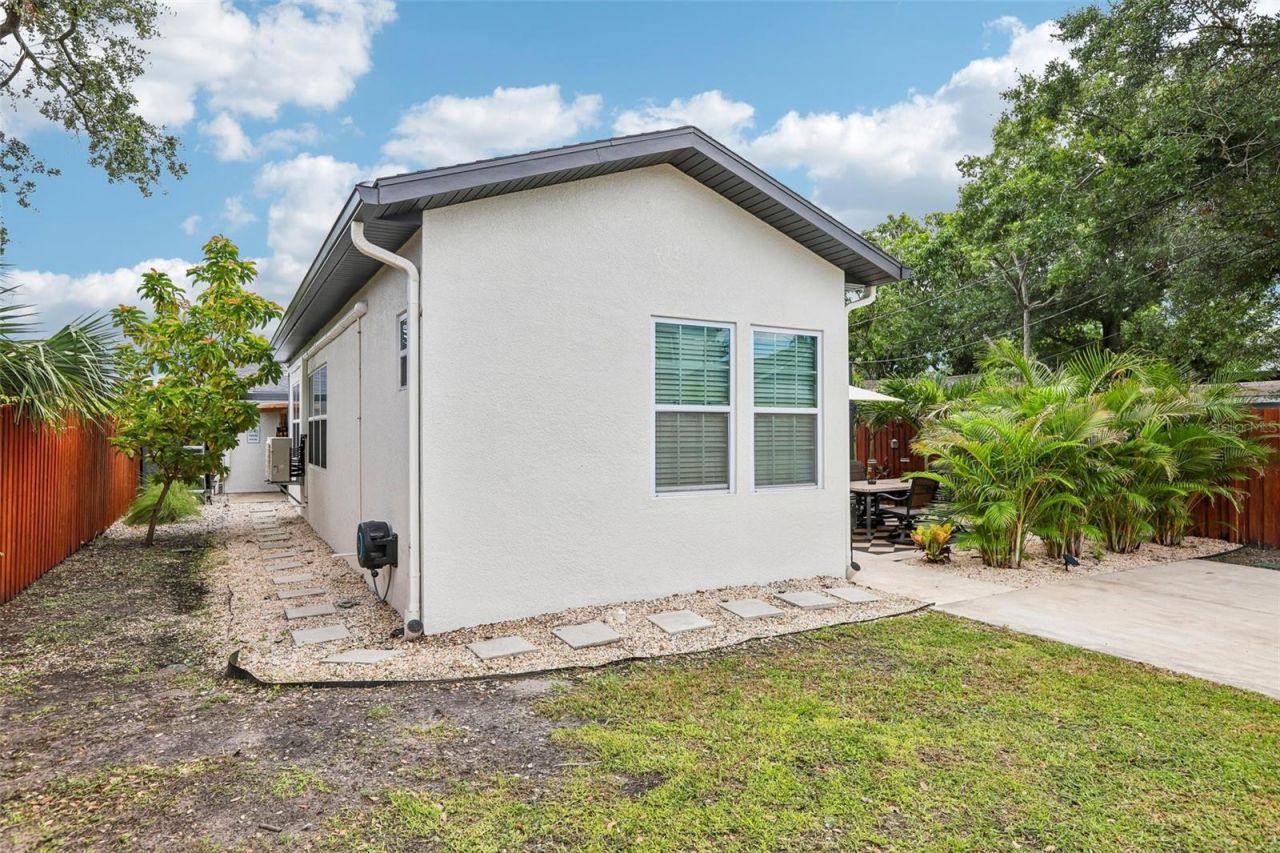 472 36th Avenue N, Saint Petersburg, FL 33704 Photo