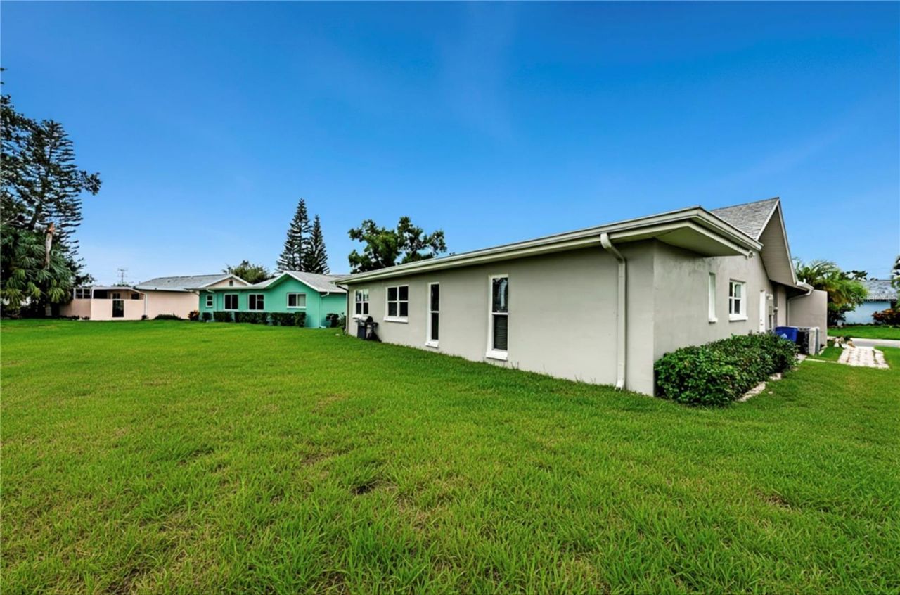 4577 Great Lakes Drive S, Unit 1, Clearwater, FL 33762 Photo