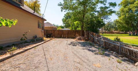 33 N West Street, Yerington, NV 89447 Photo
