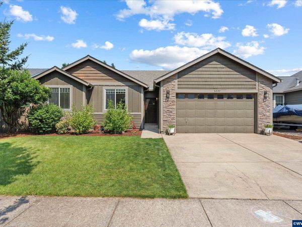 2297 Equestrian Lp S, Salem, OR 97302