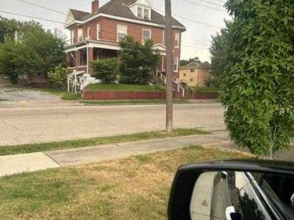 239 N Middle Street , Cape Girardeau, MO 63701