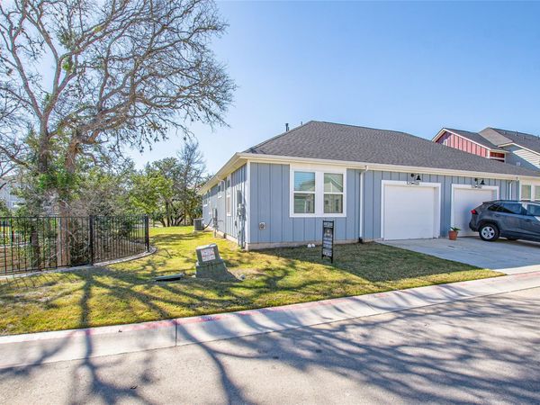 121 Lafitte DR, Unit 101, San Marcos, TX 78666