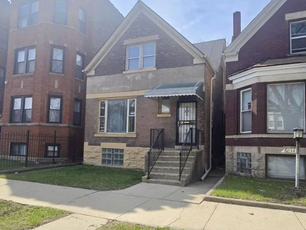 6836 S Calumet Avenue , Chicago, IL 60637