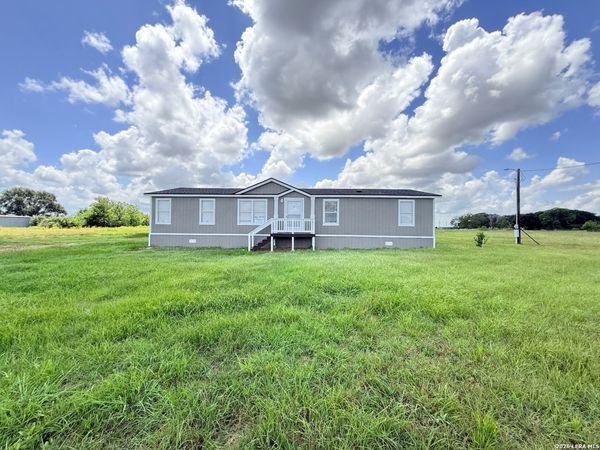 923 Fm 1683, Ganado, TX 77962