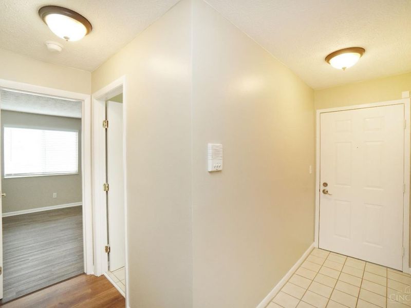 8945 Eagleview Drive, West Chester, OH 45069 Photo 5