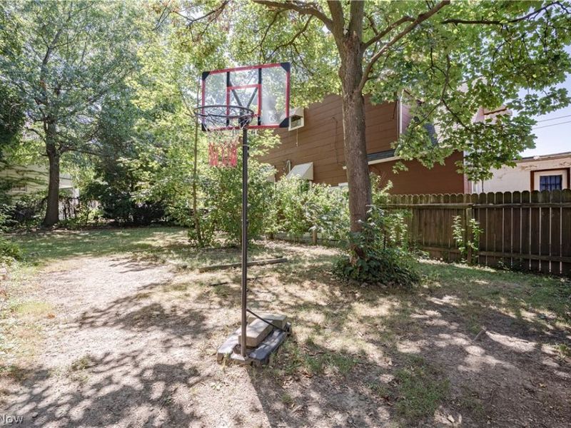 12413 Triskett Road , Cleveland, OH 44111 Photo 21