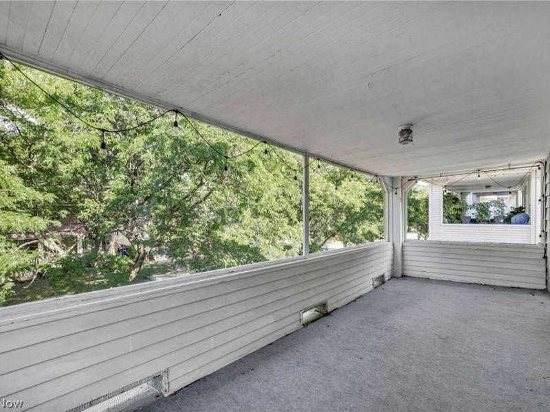 1606 Larchmont Avenue , Lakewood, OH 44107 Photo 4