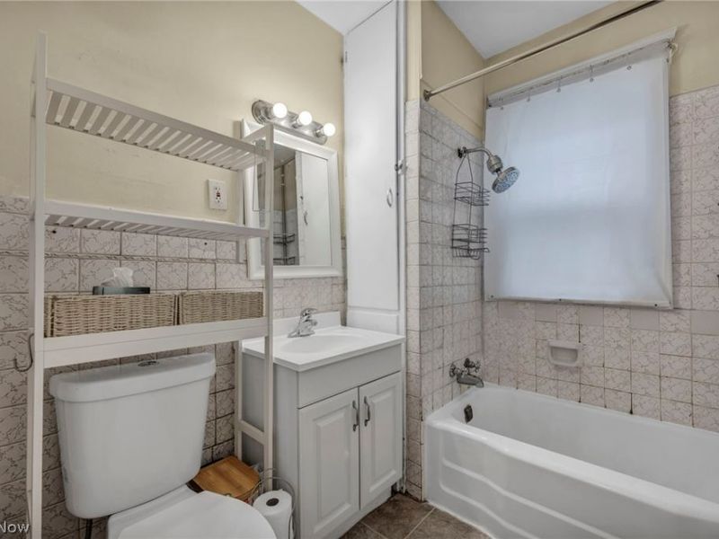 1606 Larchmont Avenue , Lakewood, OH 44107 Photo 40
