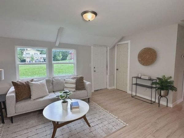 2014 J Street SW, Cedar Rapids, IA 52404
