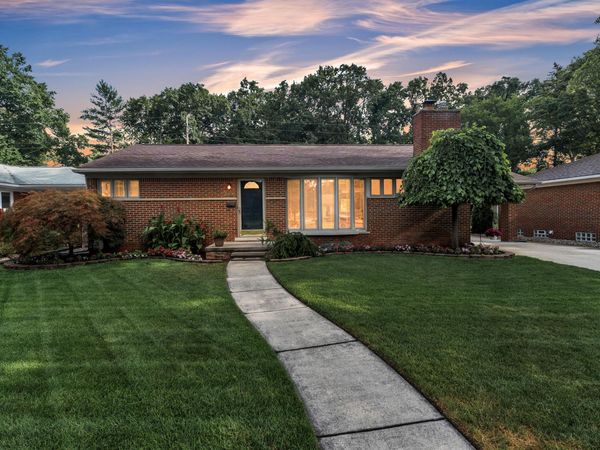 33576 Cindy Street, Livonia, MI 48150