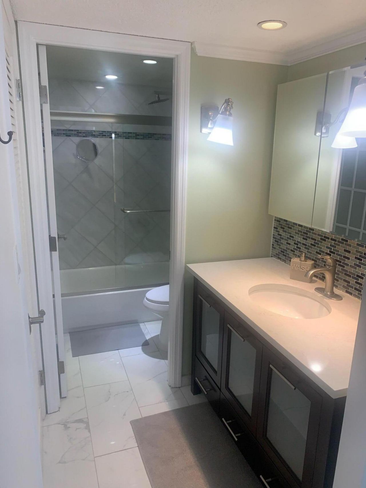 6039 Collins Avenue, Unit 1722, Miami Beach, FL 33140 Photo