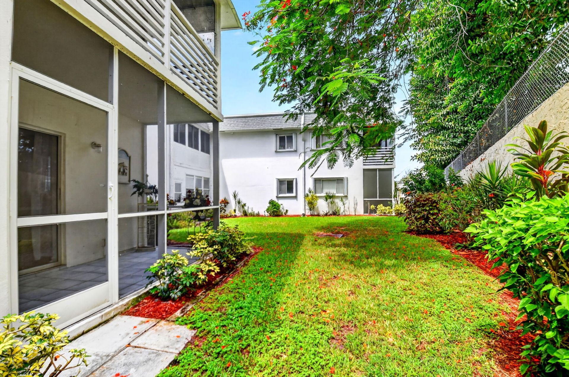 3120 Cynthia Lane, Unit 107, Lake Worth, FL 33461 Photo