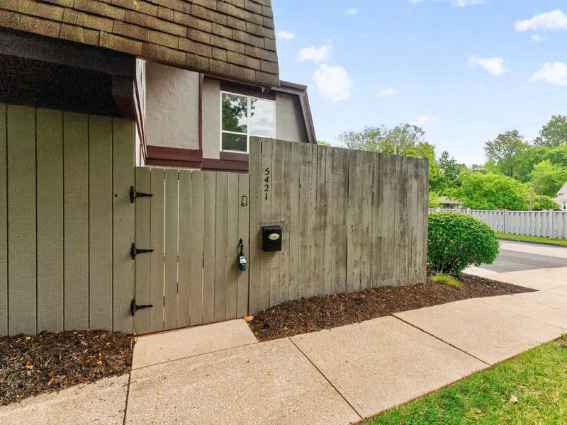 5421 Worthington Forest Place E, Unit 1A, Columbus, OH 43229 Photo 5