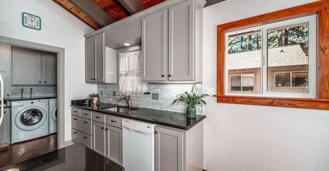 2936 Pinewood Drive, South Lake Tahoe, CA 96150 Photo
