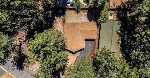 2936 Pinewood Drive, South Lake Tahoe, CA 96150 Photo