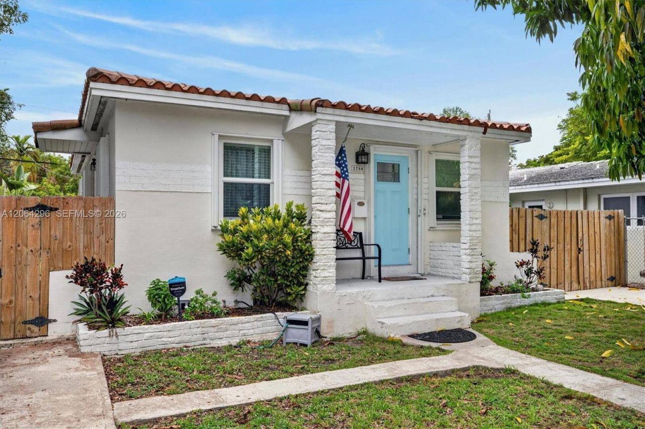 3780 SW 27th Ter, Miami, FL 33134 Photo