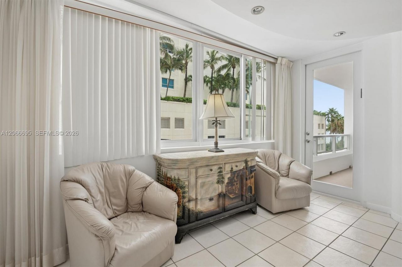 5005 Collins Ave , Unit 424, Miami Beach, FL 33140 Photo