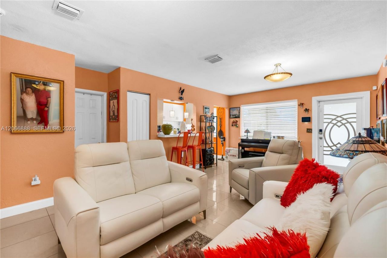 1490 NE 151st Ter, North Miami Beach, FL 33162 Photo