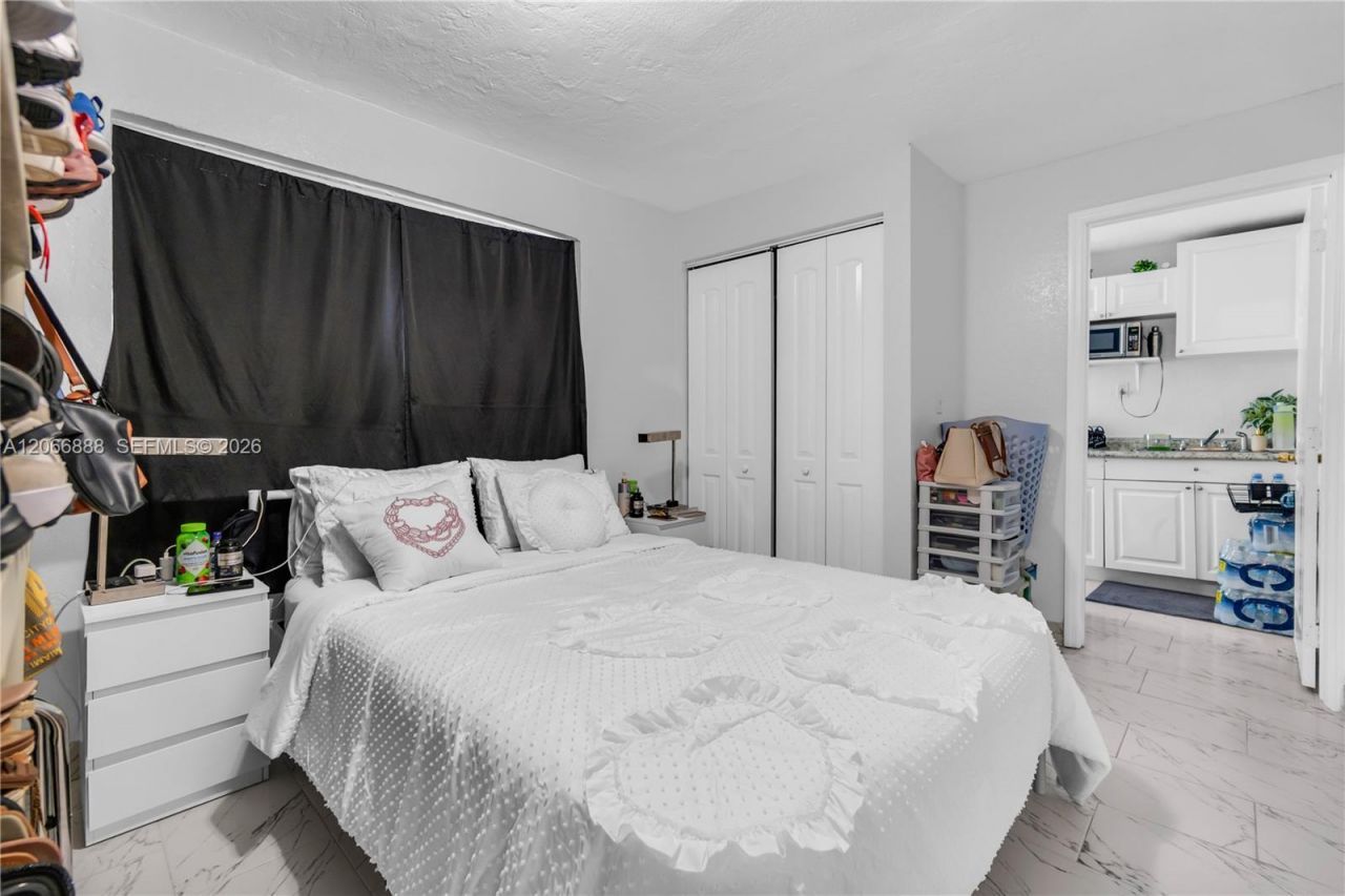 1490 NE 151st Ter, North Miami Beach, FL 33162 Photo