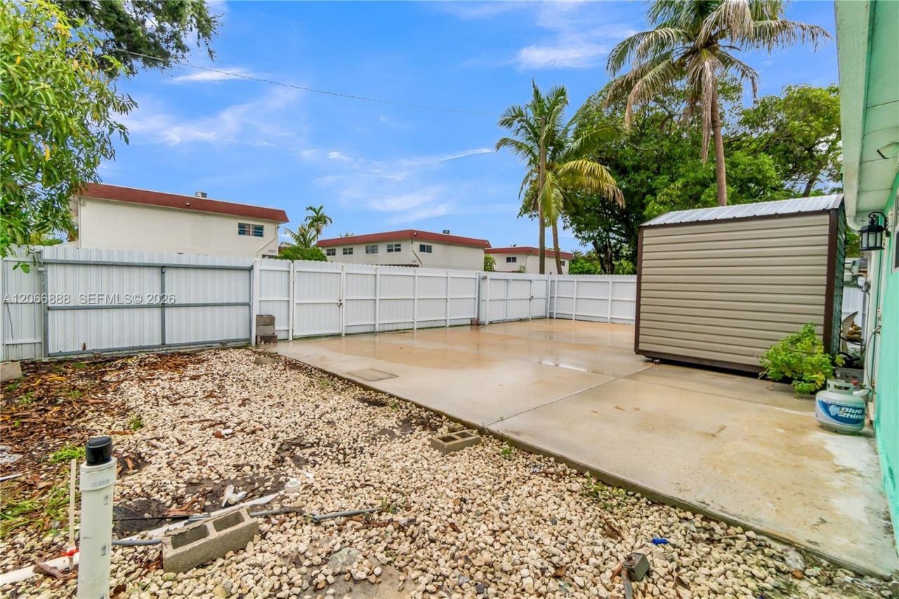 1490 NE 151st Ter, North Miami Beach, FL 33162 Photo