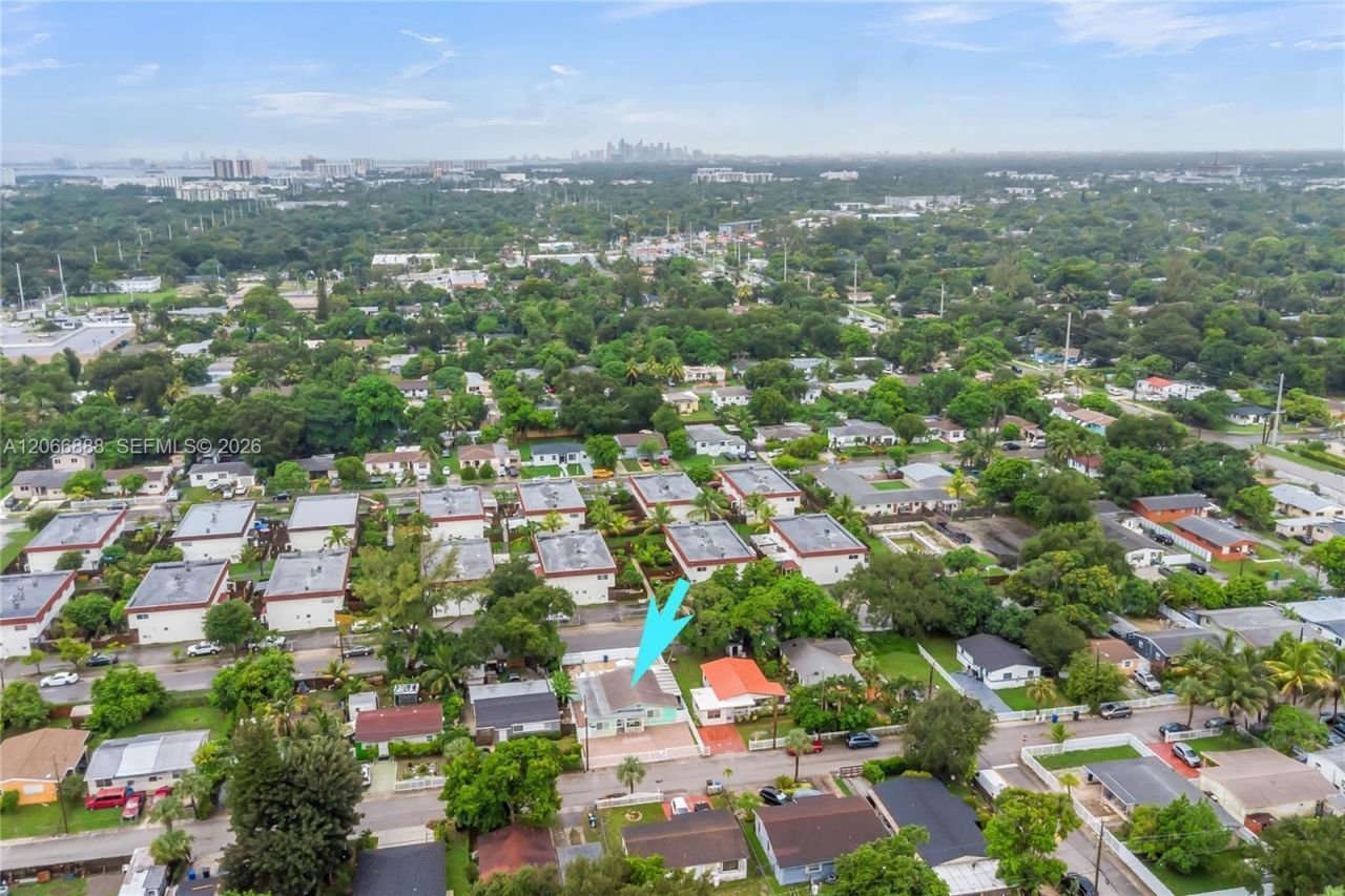 1490 NE 151st Ter, North Miami Beach, FL 33162 Photo