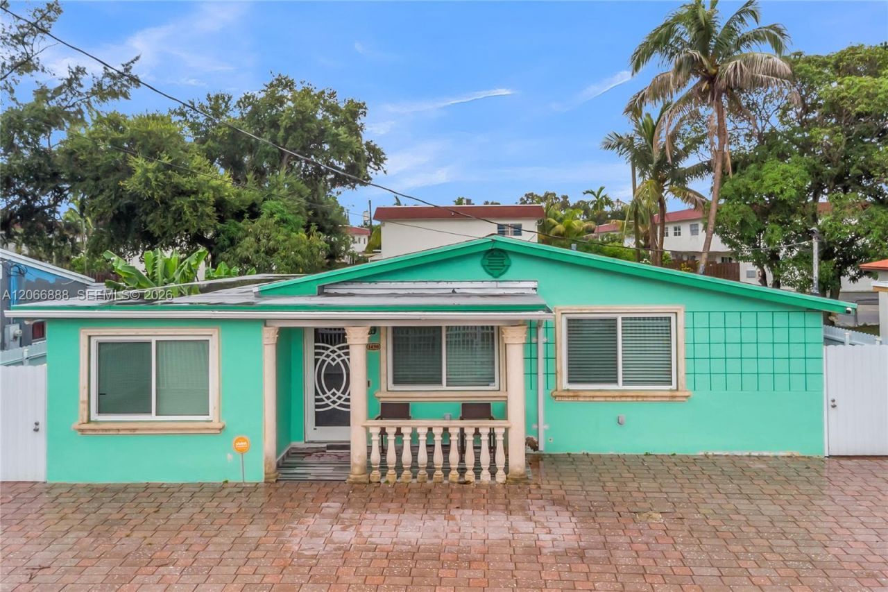 1490 NE 151st Ter, North Miami Beach, FL 33162 Photo